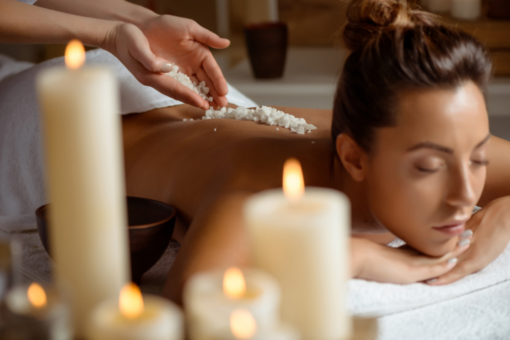 young-woman-relaxing-spa-salon (4) (1).jpg young-woman-relaxing-spa-salon (4) (1).jpg